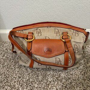 Dooney Bourke Handbag Purse DB Logo Brown Florentine Leather Red Lining